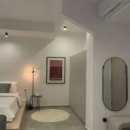 Aesthetic Central Studio