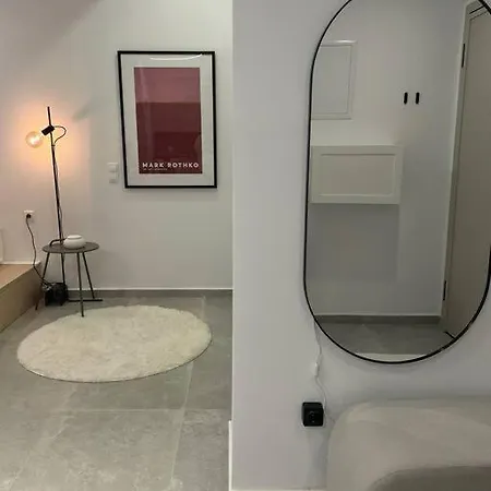Aesthetic Central Studio 아파트