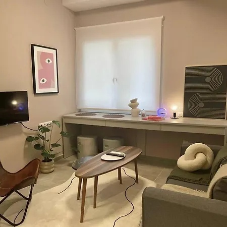 아파트 Aesthetic Central Studio *